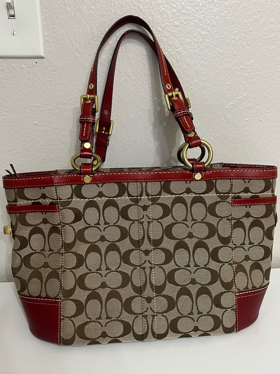 Coach Handbags - Vintage Coach Bag